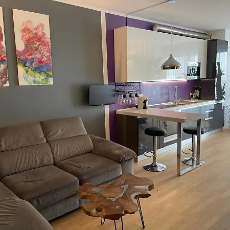 Anastasia's Boutique * קאטוליקה